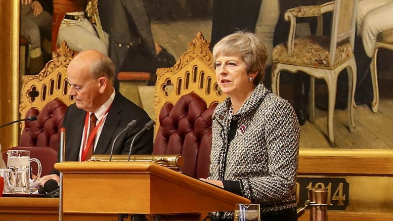 Theresa May på Stortingets talestol. Foto