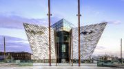 Titanic-museet i Belfast eksteriør. Foto