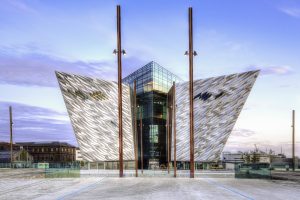 Titanic-museet i Belfast eksteriør. Foto