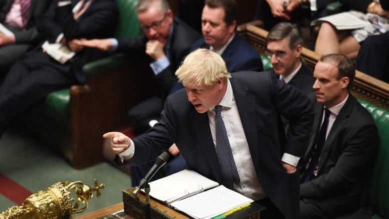 Boris Johnson i Parlamentet. Foto