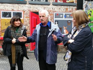 Dee Morgan, Danny Devenny og Annette Groth i Belfast. Foto