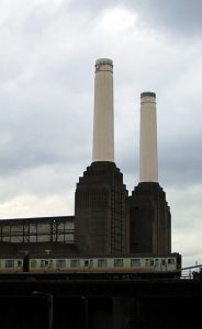 Ekstreriør piper Battersea Power Station