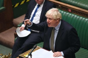 Boris Johnson i aksjon i Underhuset. Foto