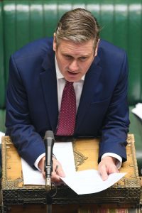 Labour-leder Keir Starmer i aksjon i spørretimen i Underhuset- foto