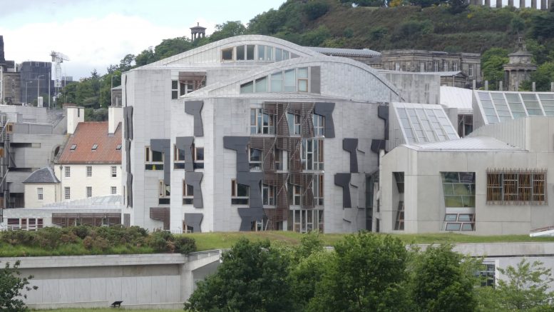 Eksteriørbilde skotsk parlament i Edinburgh