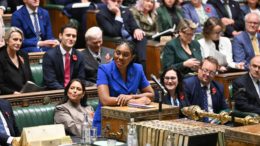 Kemi Badenoch i spørretimen i Underhuset. Foto