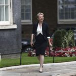 Yvette Cooper ankommer Downing Street 10